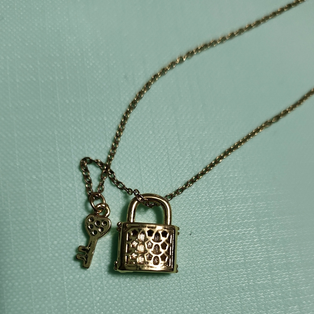 Lock & Key Necklace - Picture 3 of 8